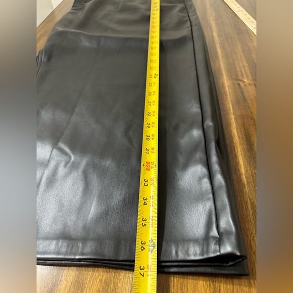 NWT Good American Faux Leather Slit Front Midi Skirt in Black Size 24 - Picture 4 of 8